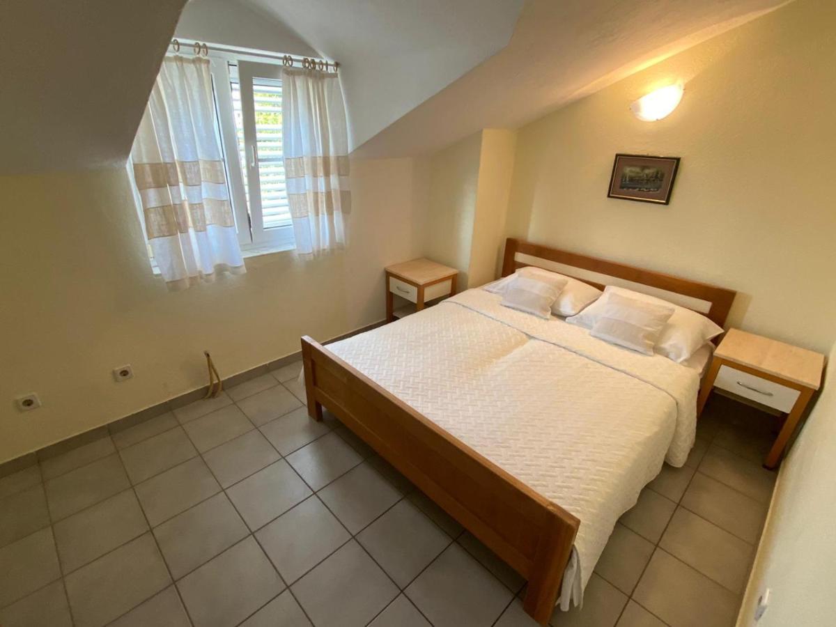 Blue Wave Apartments Turanj Bagian luar foto