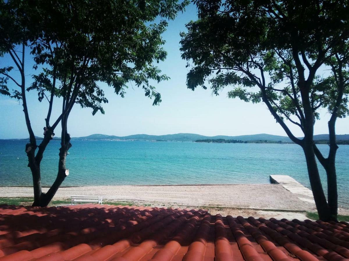 Blue Wave Apartments Turanj Bagian luar foto