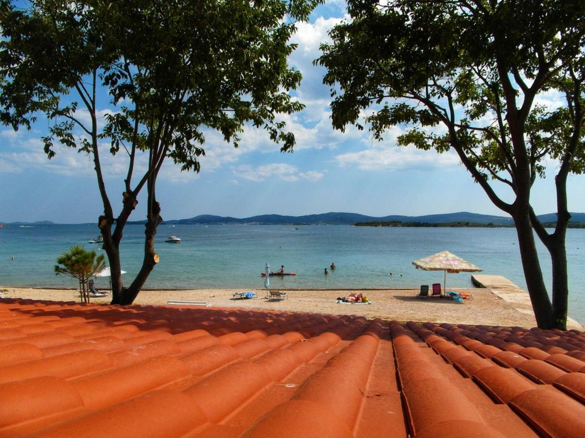 Blue Wave Apartments Turanj Bagian luar foto